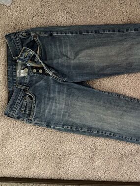 Women’s Classic Slim Straight Jeans in Faded Blue